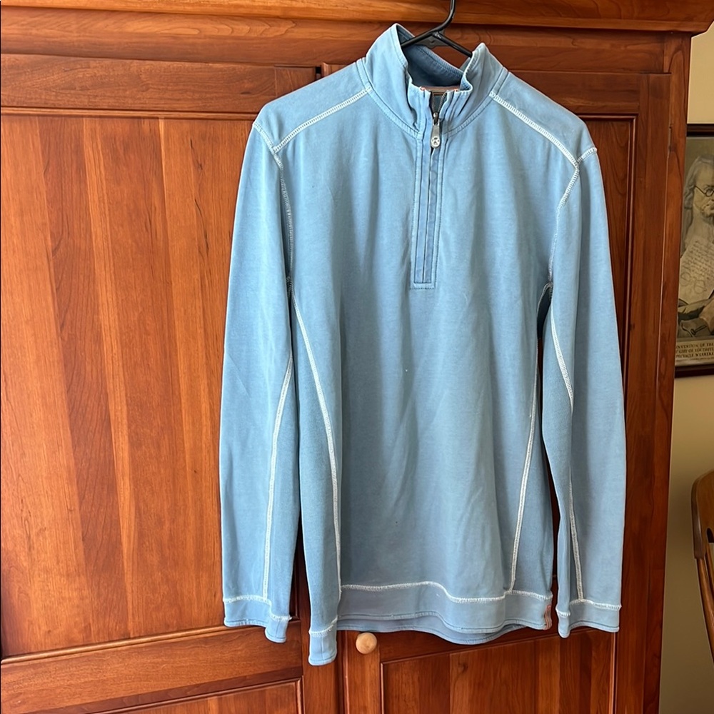 Tommy Bahama Blue Zip Up Sweater with Classic Design